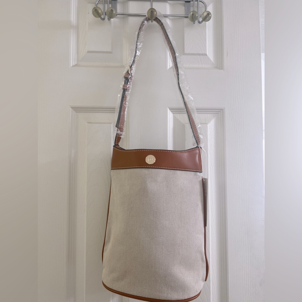 NWT Jessica Moore Canvas Bucket Bag cream tan